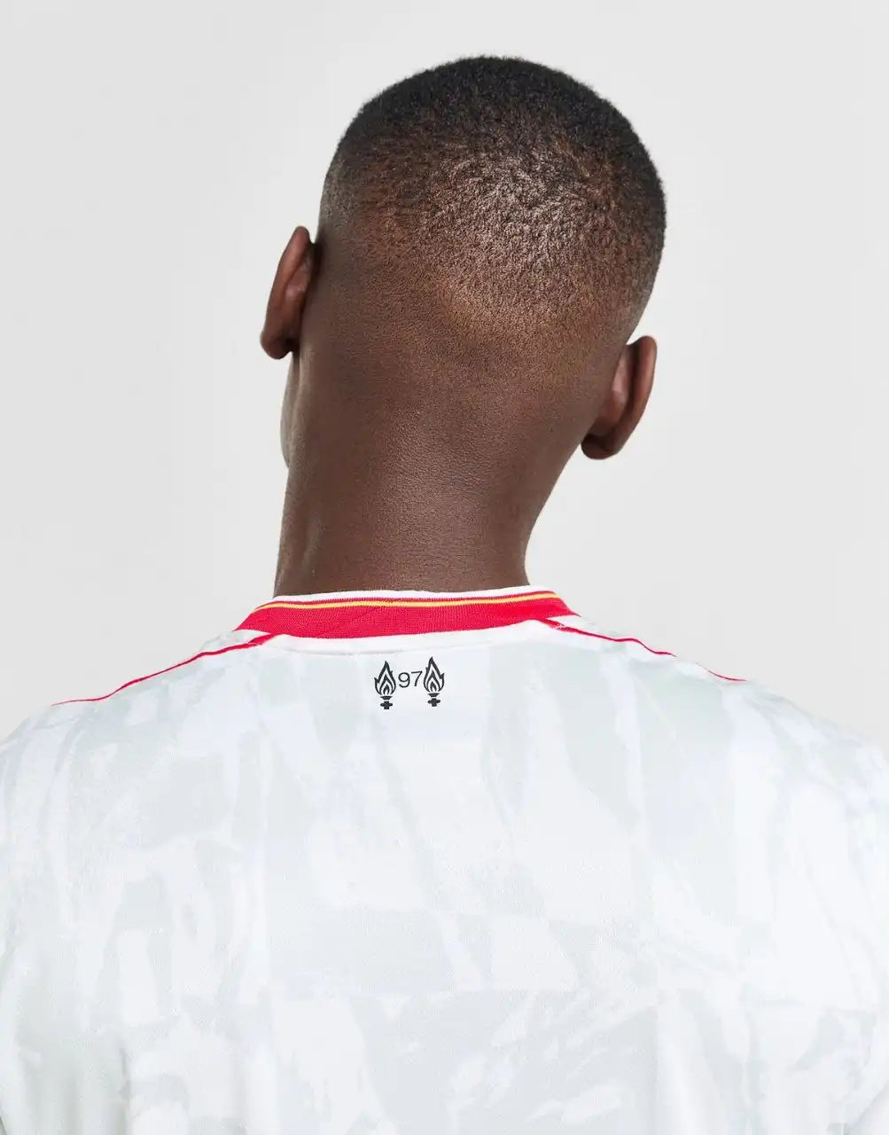 قميص ليفربول الثالث لموسم 24/25