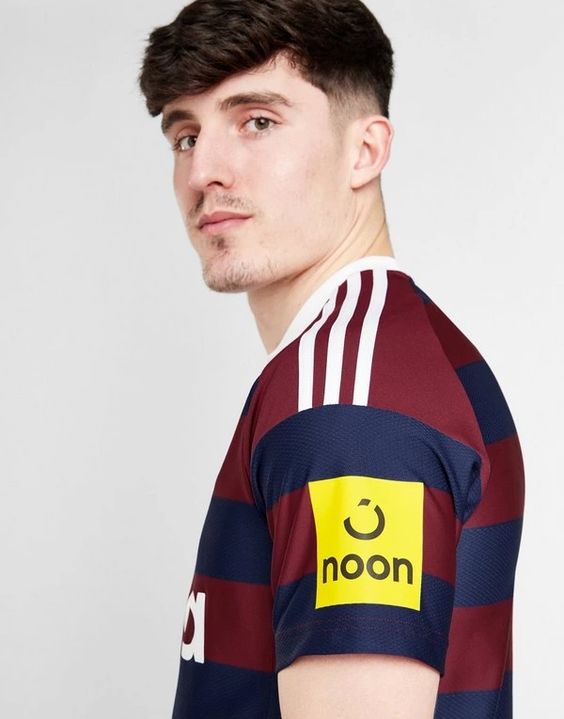 قميص نيوكاسل يونايتد 24/25 الخارجي