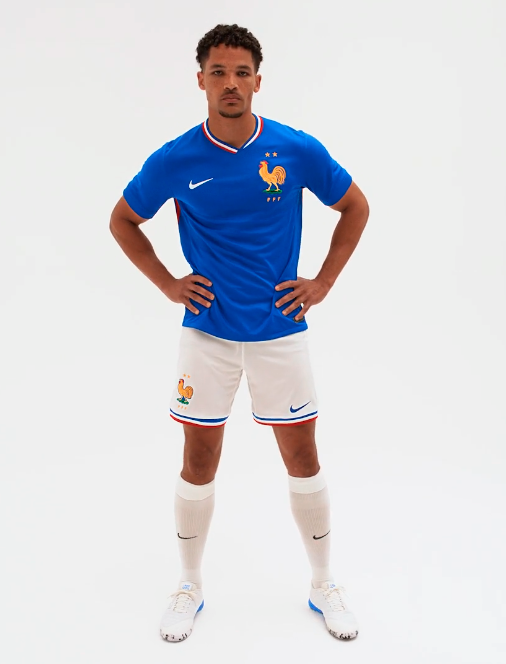 طقم المنتخب الفرنسي الأساسي لموسم 2024/25