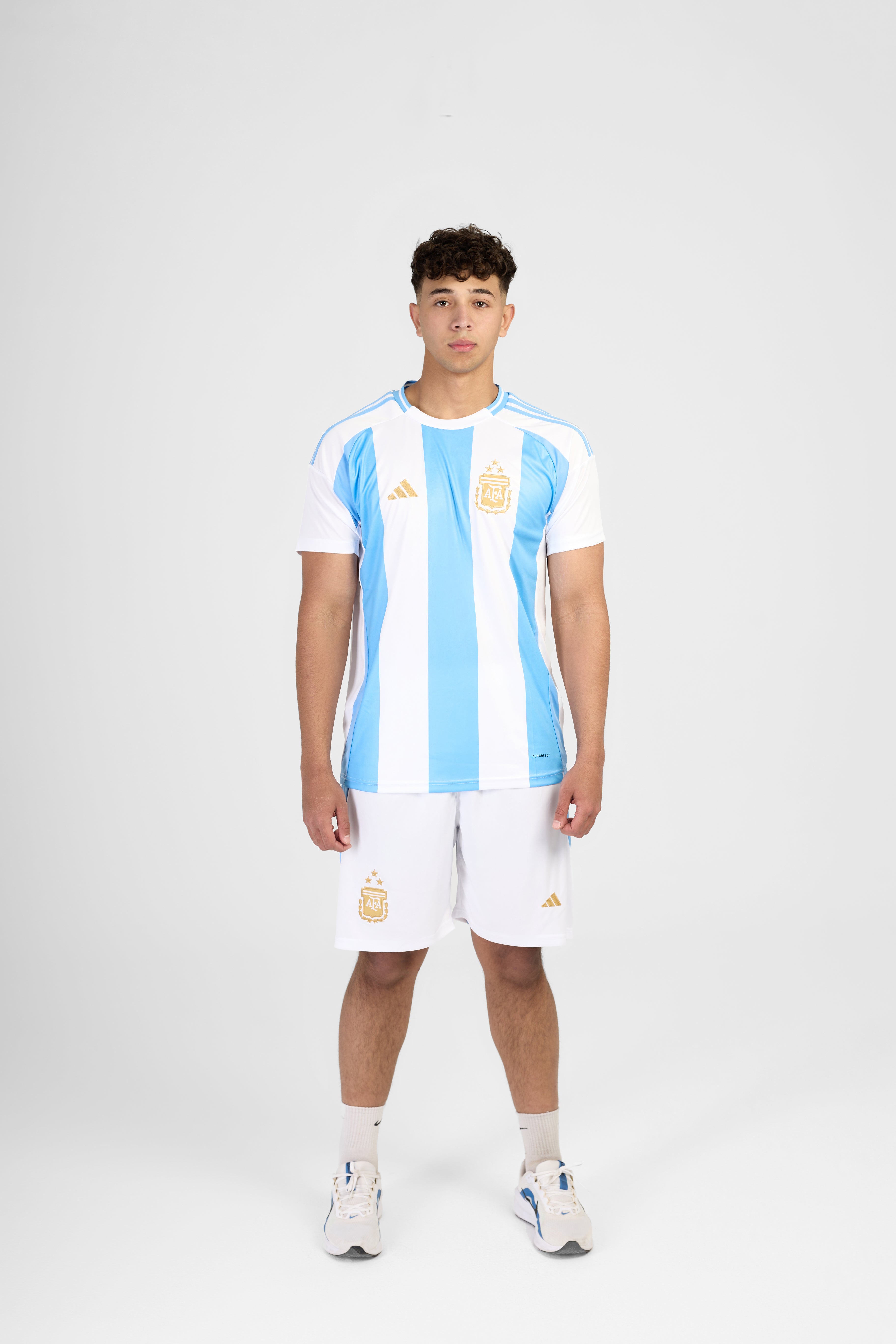 طقم منتخب الأرجنتين للمباريات 2024/25