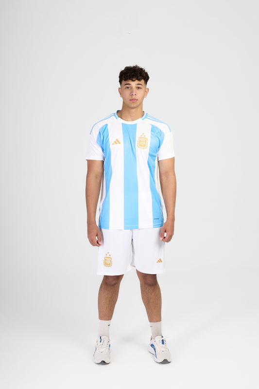 طقم منتخب الأرجنتين للمباريات 2024/25