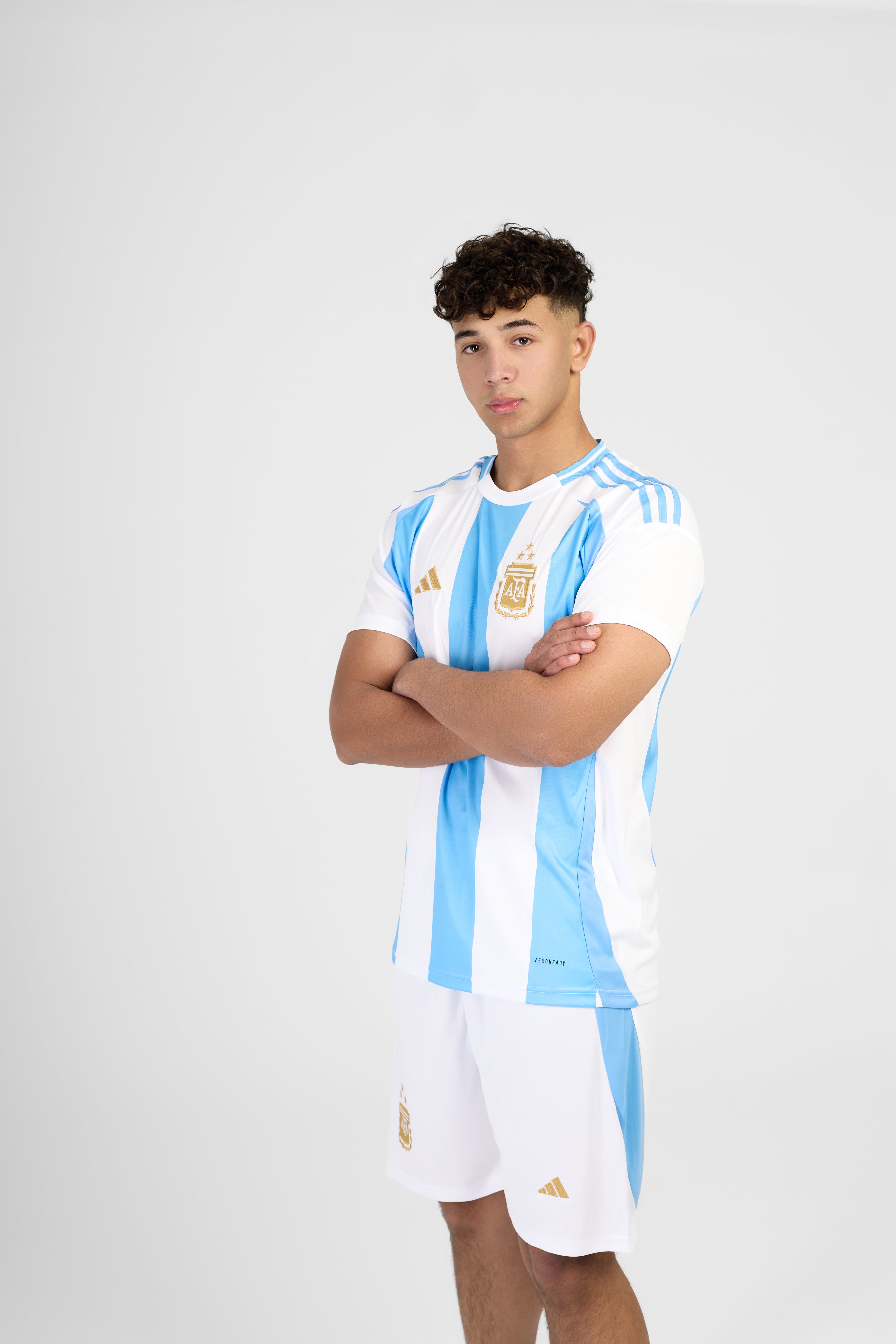 طقم منتخب الأرجنتين للمباريات 2024/25