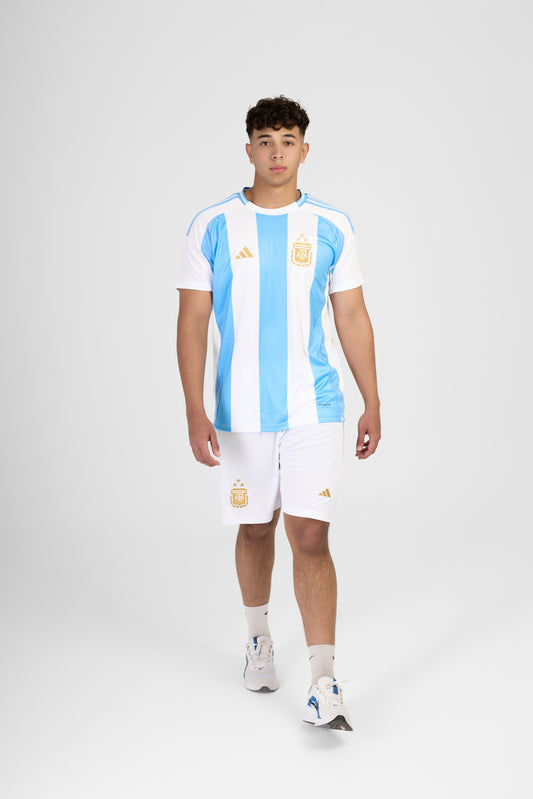 طقم منتخب الأرجنتين للمباريات 2024/25