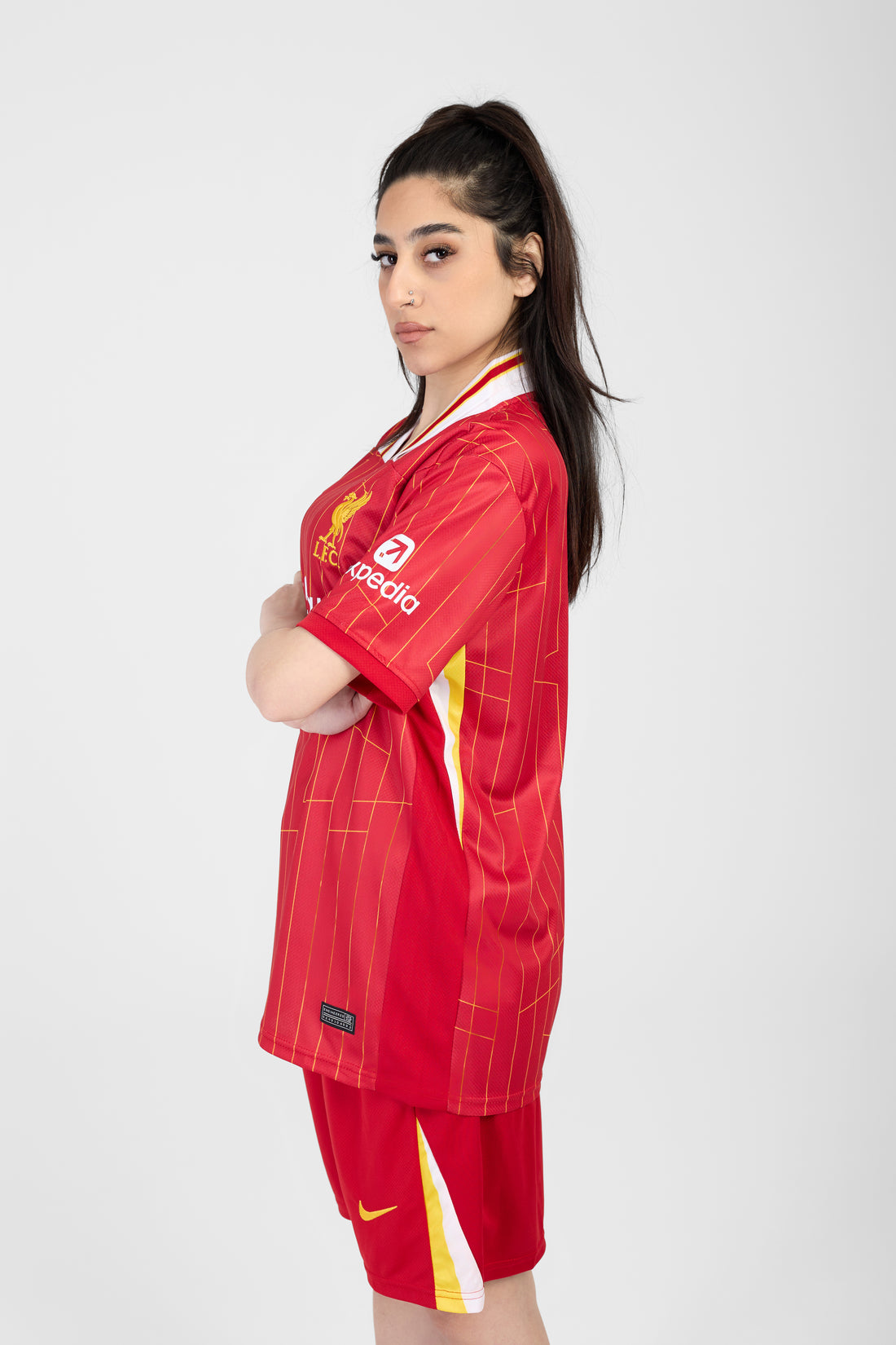 طقم ليفربول للسيدات موسم 2024/25