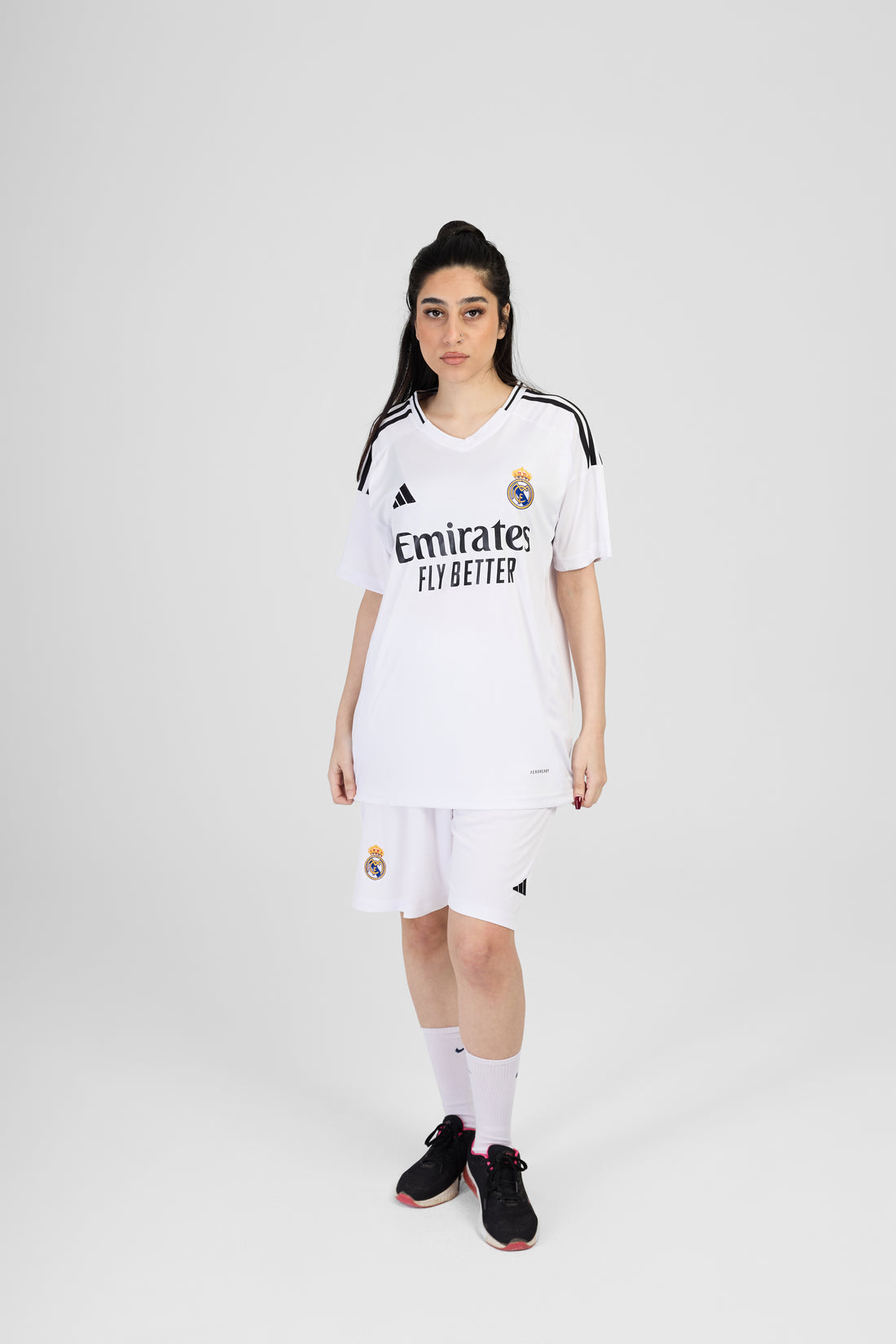 طقم ريال مدريد للسيدات موسم 2024/25