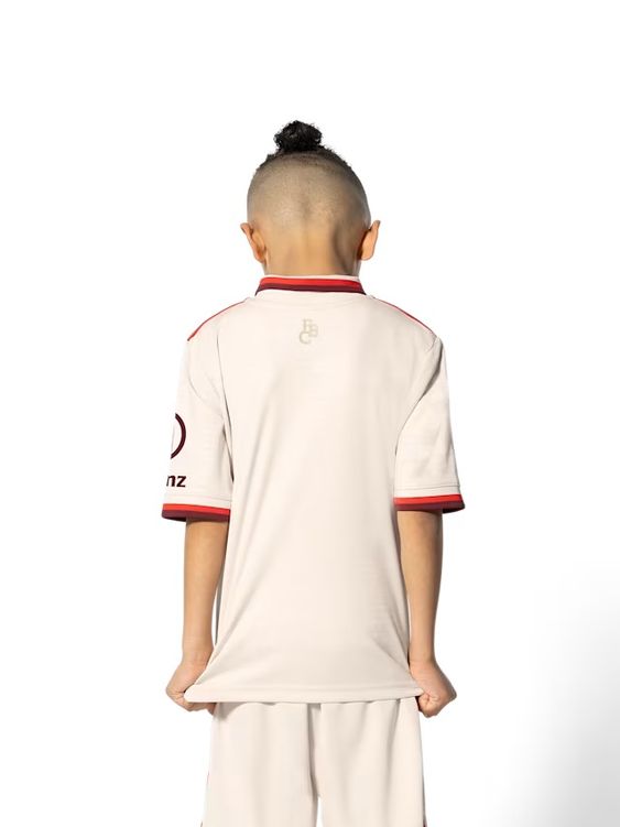 زي بايرن ميونيخ الثالث للأطفال 24/25