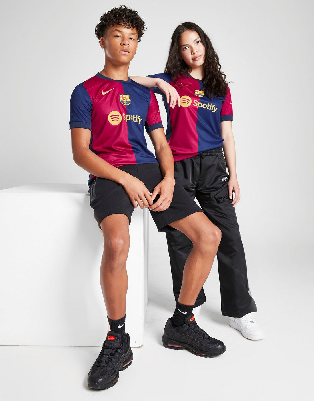 تيشرت برشلونه الاساسي للشباب 24/25