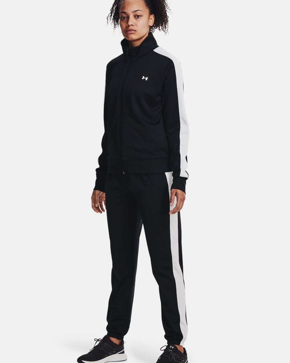 بتصميم تريكو. Under Armour بدلة رياضية نسائية من