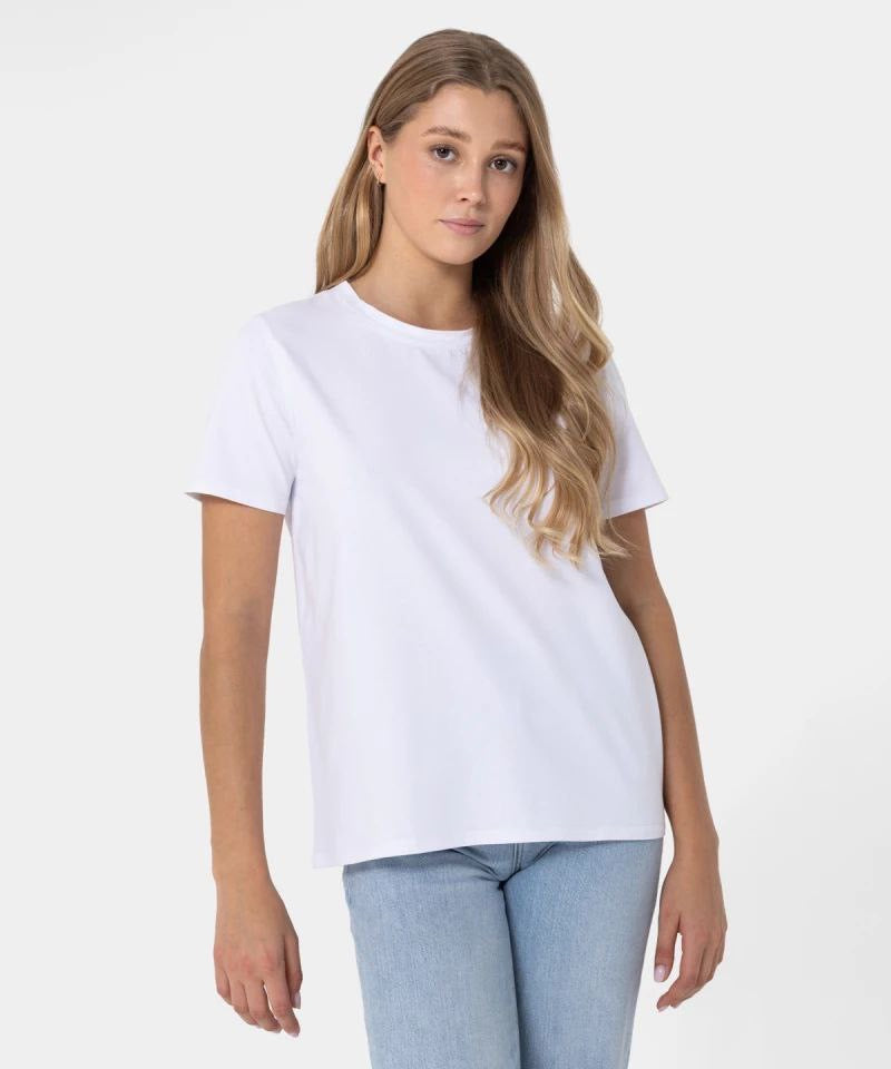 تيشرت أبيض للنساء