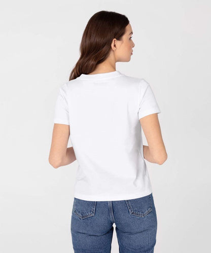 تيشرت أبيض للنساء