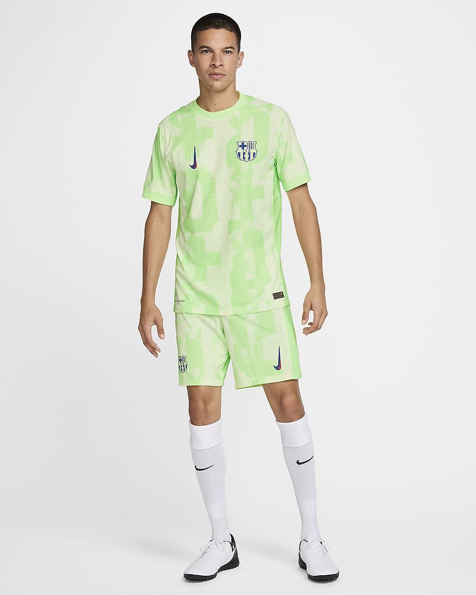 طقم برشلونه الثالث ٢٤/٢٥